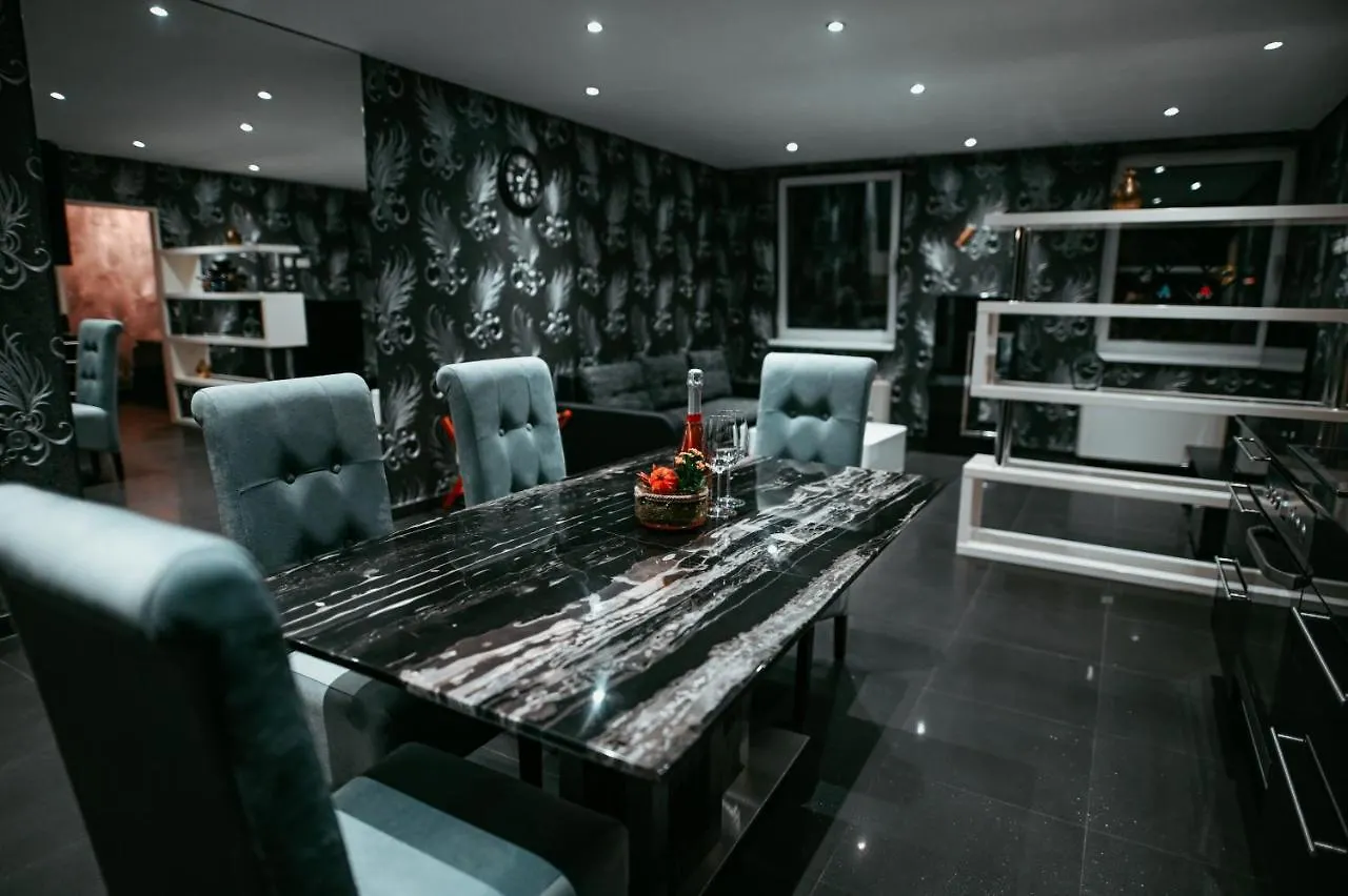 Vip Vienna Shopping Center 5 Appartment Apartment