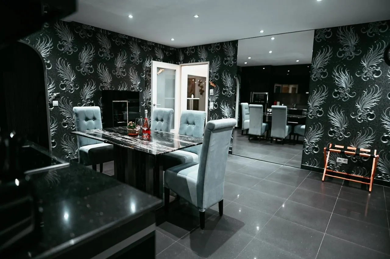 Apartment Vip Vienna Shopping Center 5 Appartment