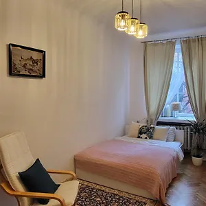 https://apartamenty-mi-stare-miasto.warsawhotelspoland.com